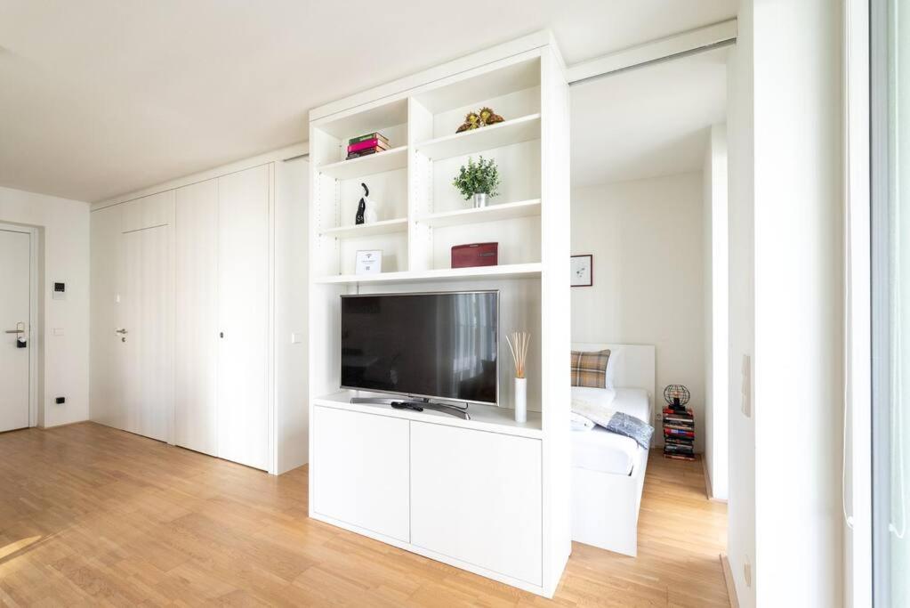 Smart Studio With Terrace By Hm Viena Exterior foto